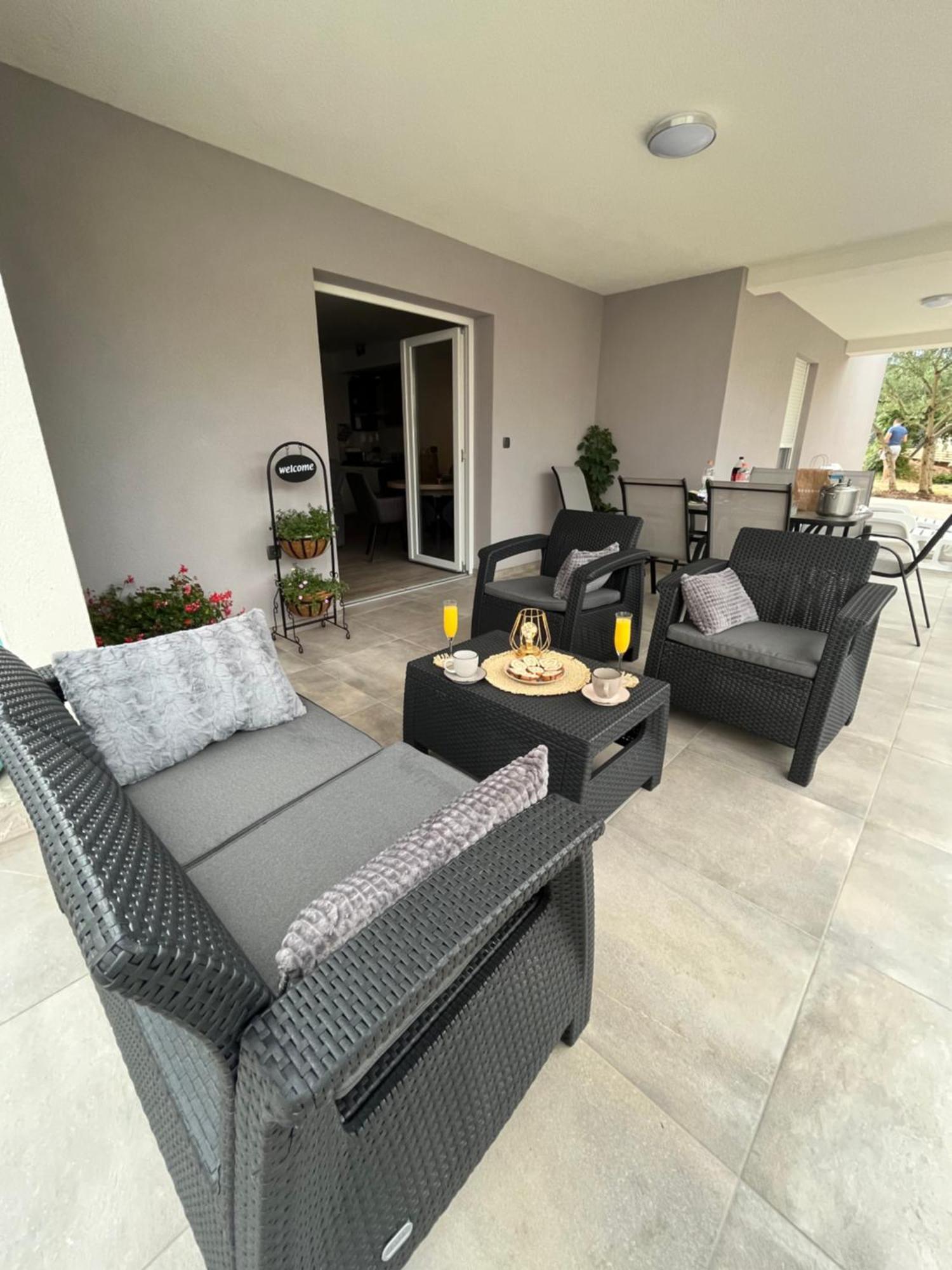 זאדאר Apartman Oliva מראה חיצוני תמונה